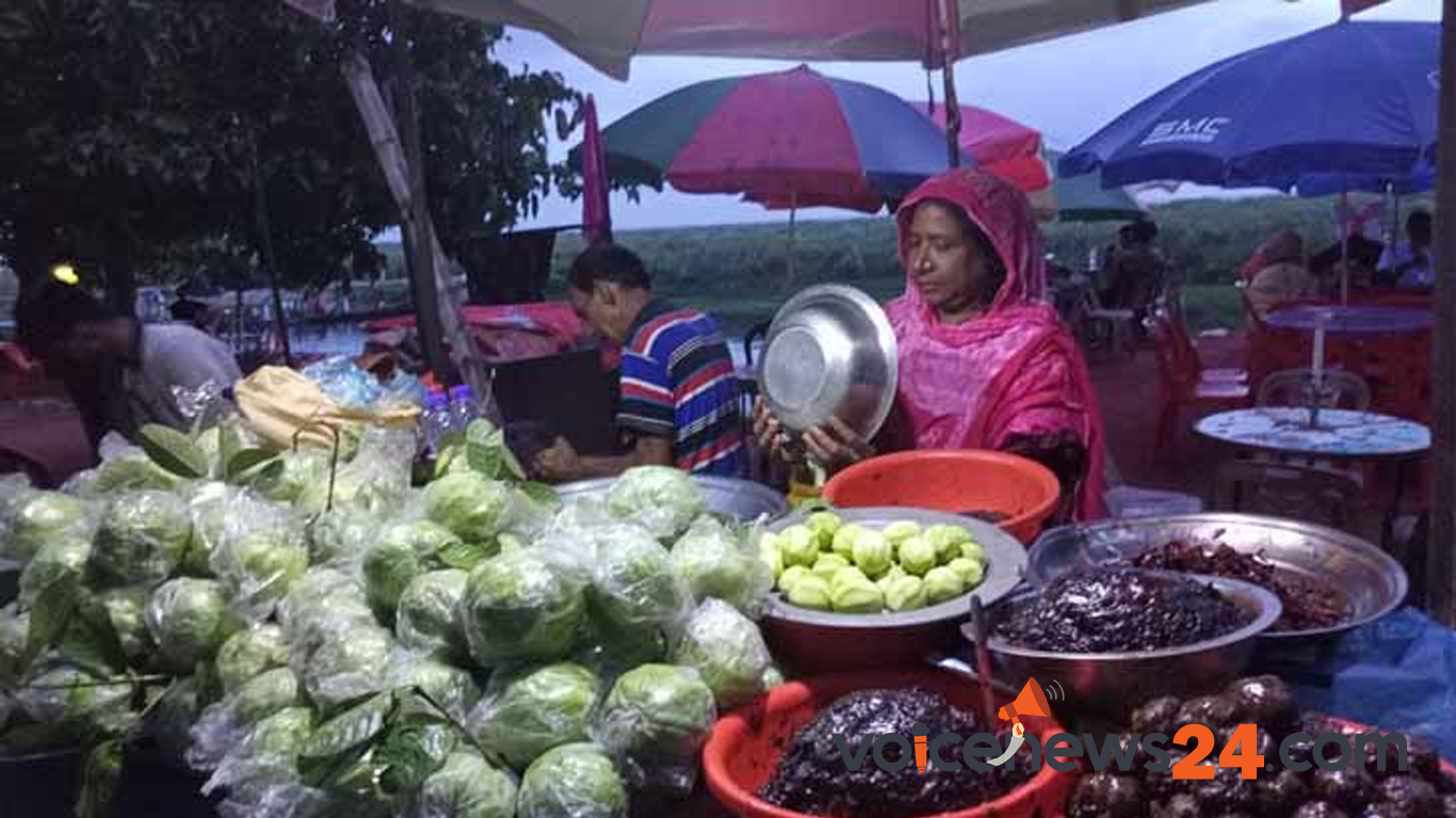 ‘আচারি পেয়ারা’ পদ্মা গার্ডেনের অনন্য স্বাদের
