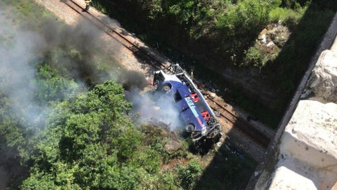 Ten-death-as-bus-falls-2012051425