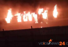 তেজগাঁওয়ে মোহনগঞ্জ এক্সপ্রেস ট্রেনে আগুন, ৪ মরদেহ উদ্ধার